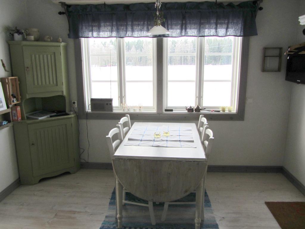 Rensmurs Hattstuga Sala Buitenkant foto